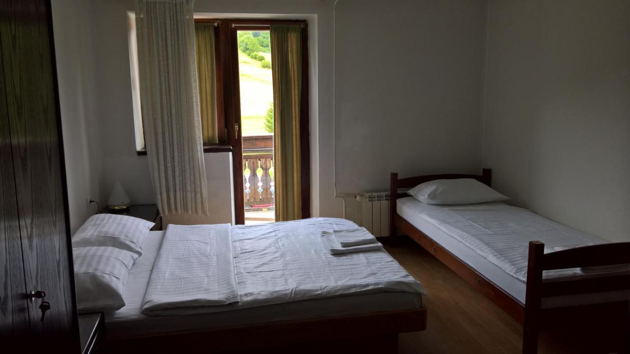 Gostilna Lokve Bed & Breakfast Екстериор снимка